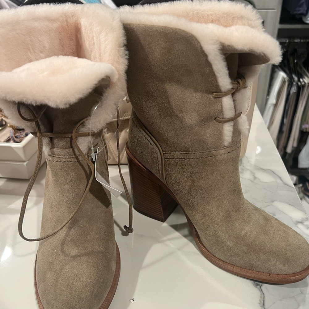 Ugg Shearling boot